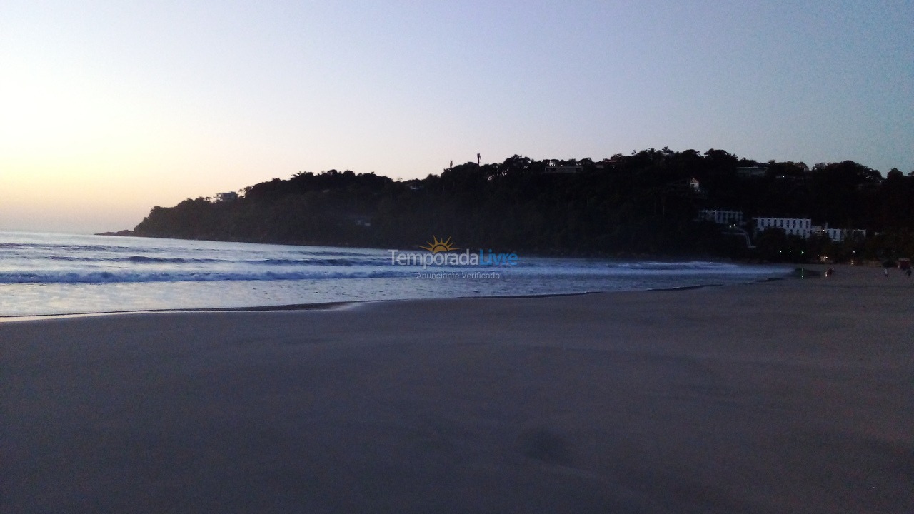 Apartamento para aluguel de temporada em Ubatuba (Praia das Toninhas)