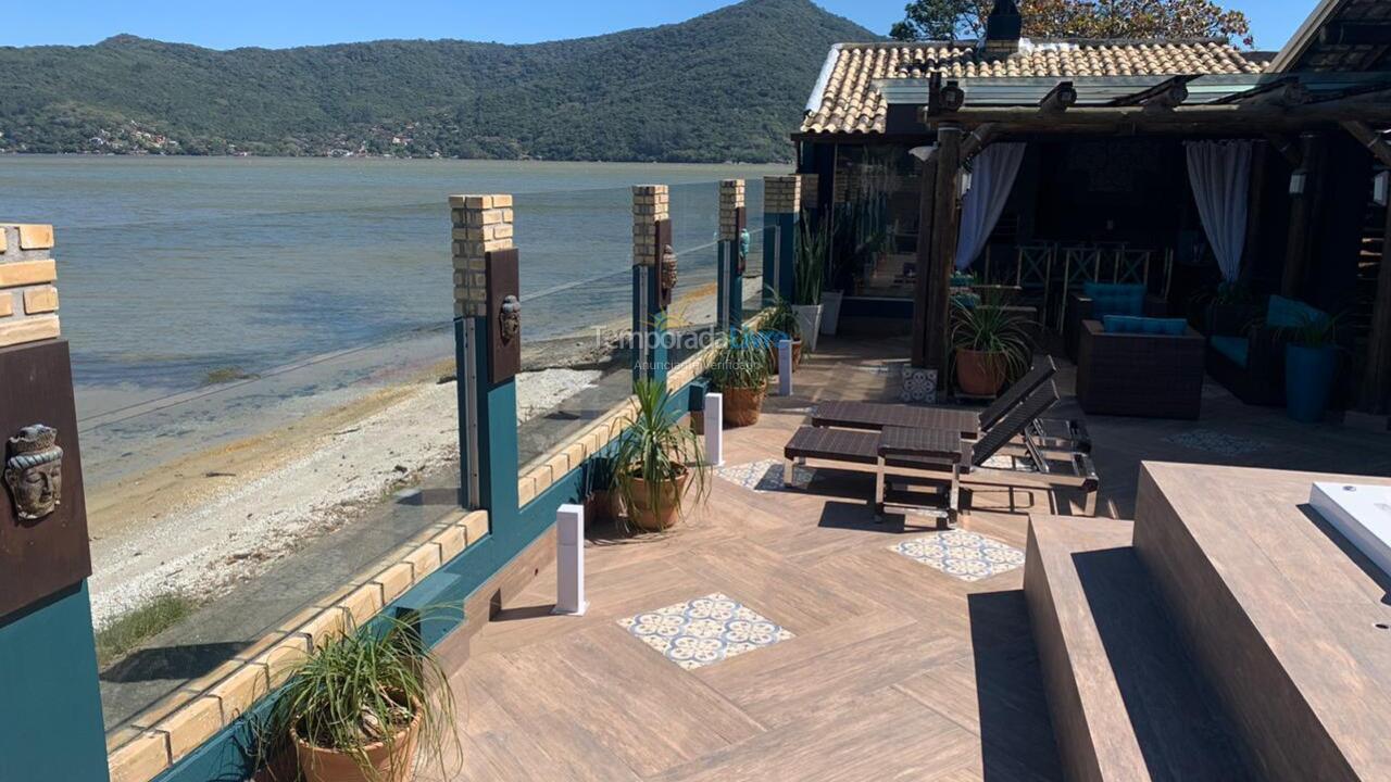 Casa para aluguel de temporada em Florianópolis (Barra da Lagoa)