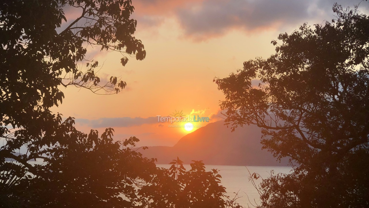 Casa para aluguel de temporada em Ilhabela (Praia da Feiticeira)