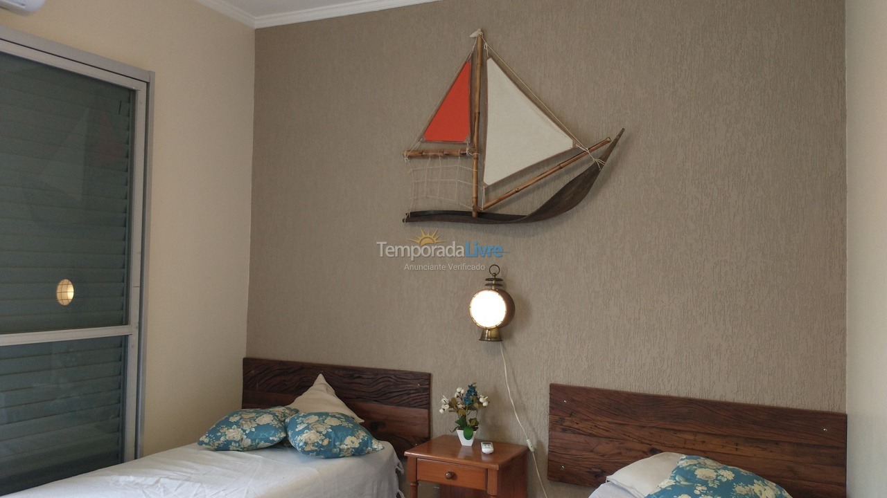 Apartamento para aluguel de temporada em Ubatuba (Praia das Toninhas)