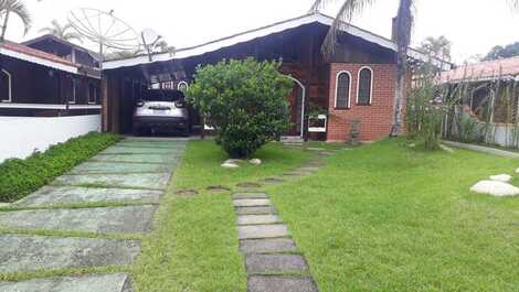 Cozy house with pool, 3 bedroom and 2 suites