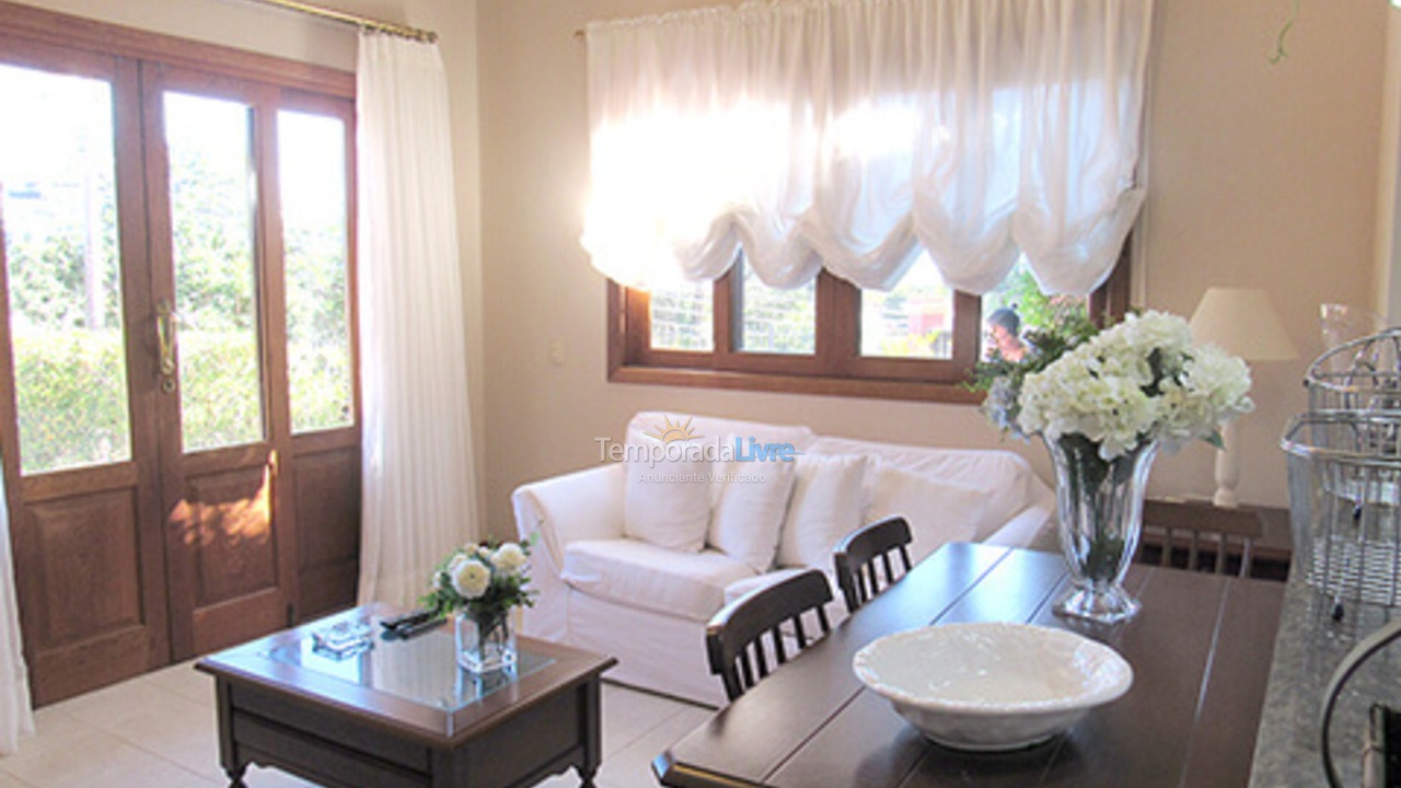 Apartamento para aluguel de temporada em Florianópolis (Lagoinha)