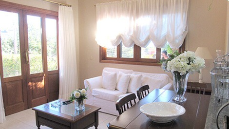 APARTAMENTO SUPER ACONCHEGANTE 4 PESSOAS TV E WIFI -101