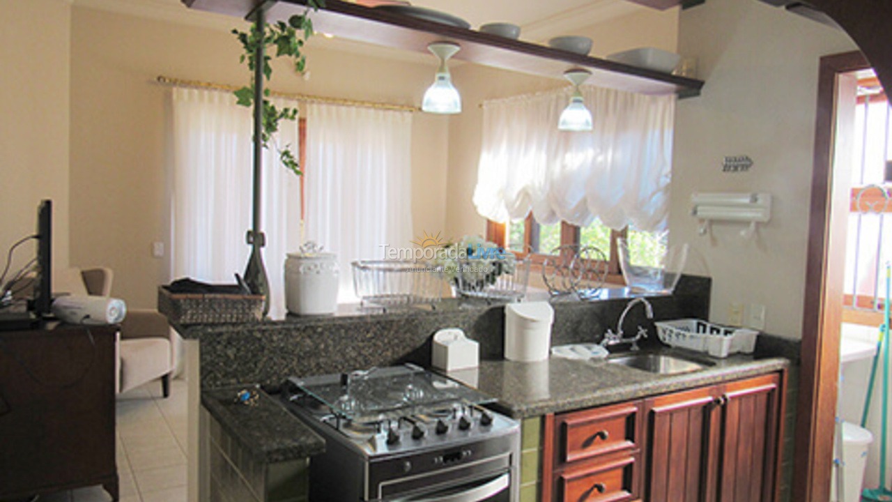 Apartamento para aluguel de temporada em Florianópolis (Lagoinha)