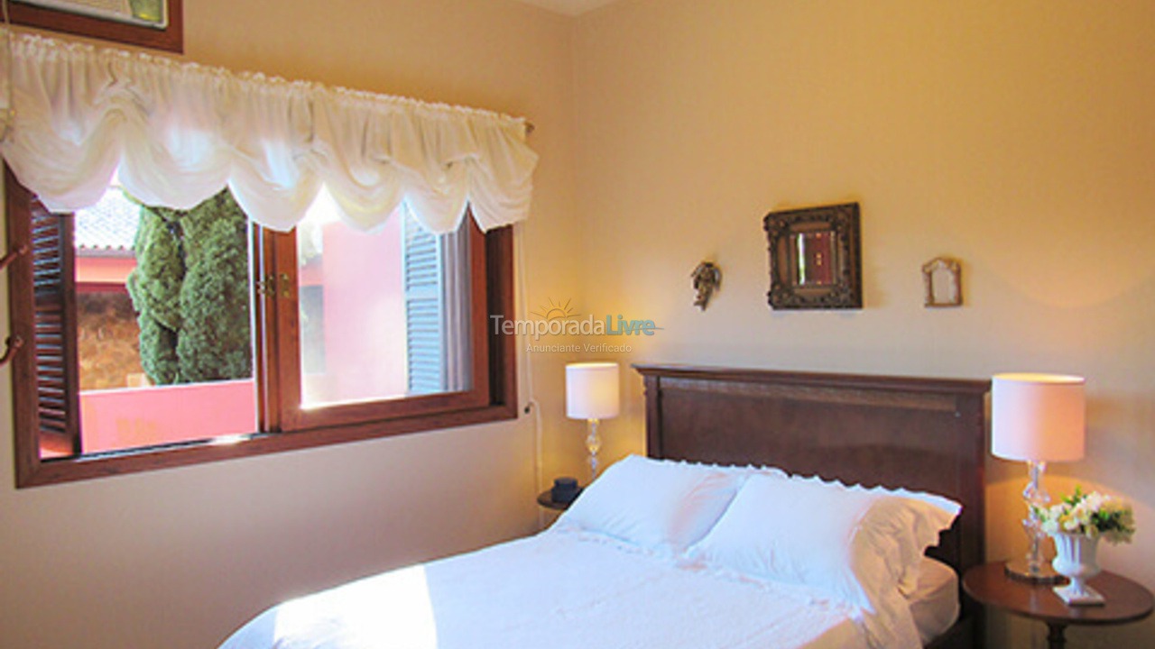 Apartamento para aluguel de temporada em Florianópolis (Lagoinha)