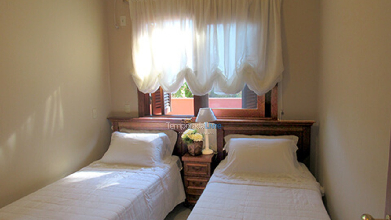 Apartamento para aluguel de temporada em Florianópolis (Lagoinha)