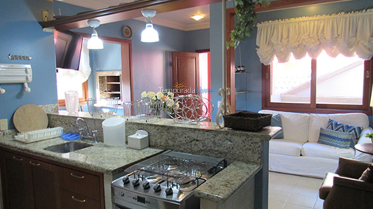 Apartamento para aluguel de temporada em Florianópolis (Lagoinha)