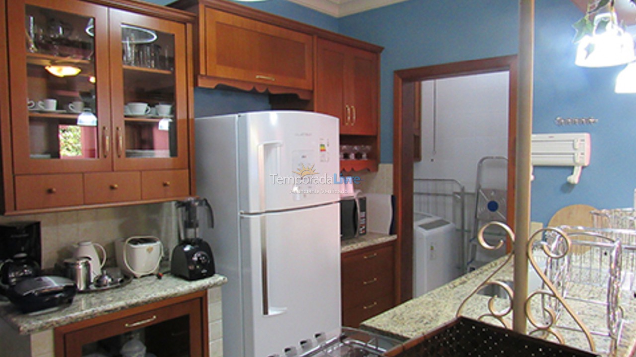 Apartamento para aluguel de temporada em Florianópolis (Lagoinha)