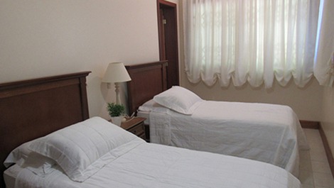 APARTAMENTO SUPER ACONCHEGANTE 5 PESSOAS TV E WIFI -202