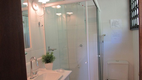 APARTAMENTO SUPER ACONCHEGANTE 5 PESSOAS TV E WIFI -202