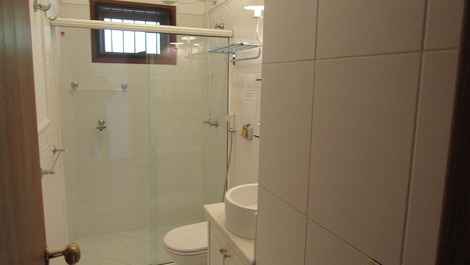 APARTAMENTO SUPER ACONCHEGANTE 5 PESSOAS TV E WIFI -202