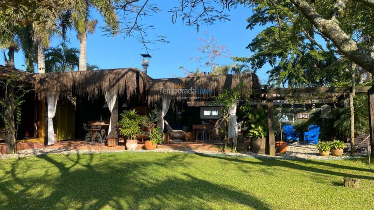 Casa para aluguel de temporada em Florianópolis (Cachoeira do Bom Jesus)