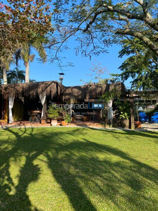 Casa para aluguel de temporada em Florianópolis (Cachoeira do Bom Jesus)
