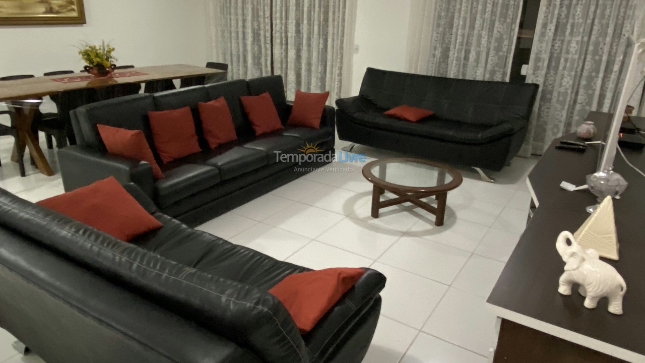 Casa para alquiler de vacaciones em Balneário Camboriú (Praia Central)
