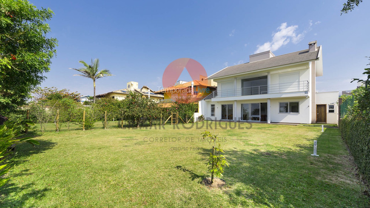 Casa para aluguel de temporada em Bombinhas (Mariscal)