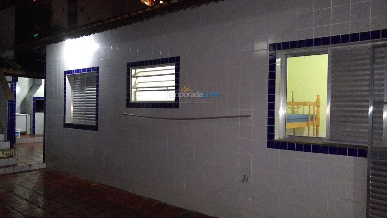 Casa para aluguel de temporada em Praia Grande (Aviação)