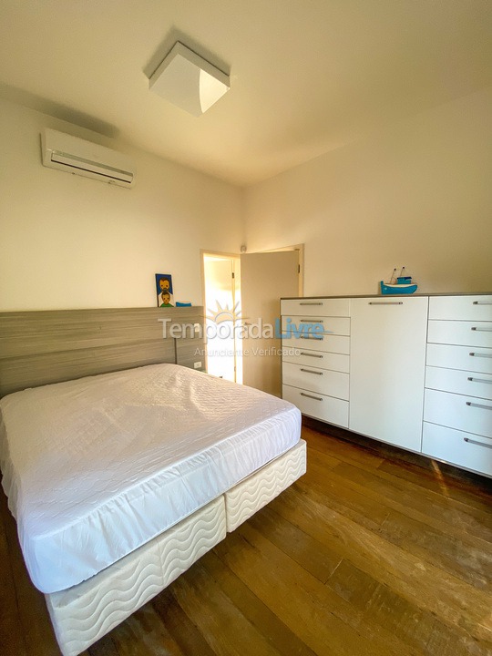 Casa para aluguel de temporada em São Sebastião (Maresias)