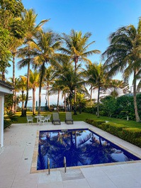 LINDA MANSÃO PÉ NA AREIA - DISPONÍVEL RÉVEILLON