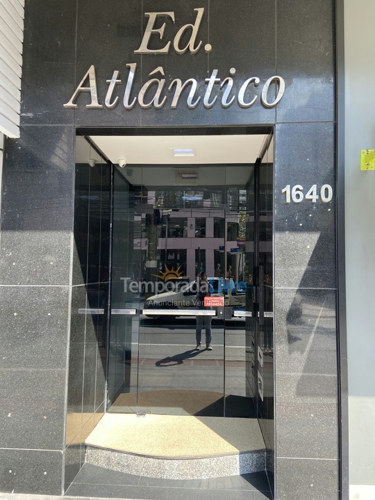 Apartamento para aluguel de temporada em Balneário Camboriú (Praia Central)