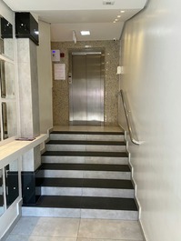 Apto 2 dormitórios com Wi-Fi e ar condicionado