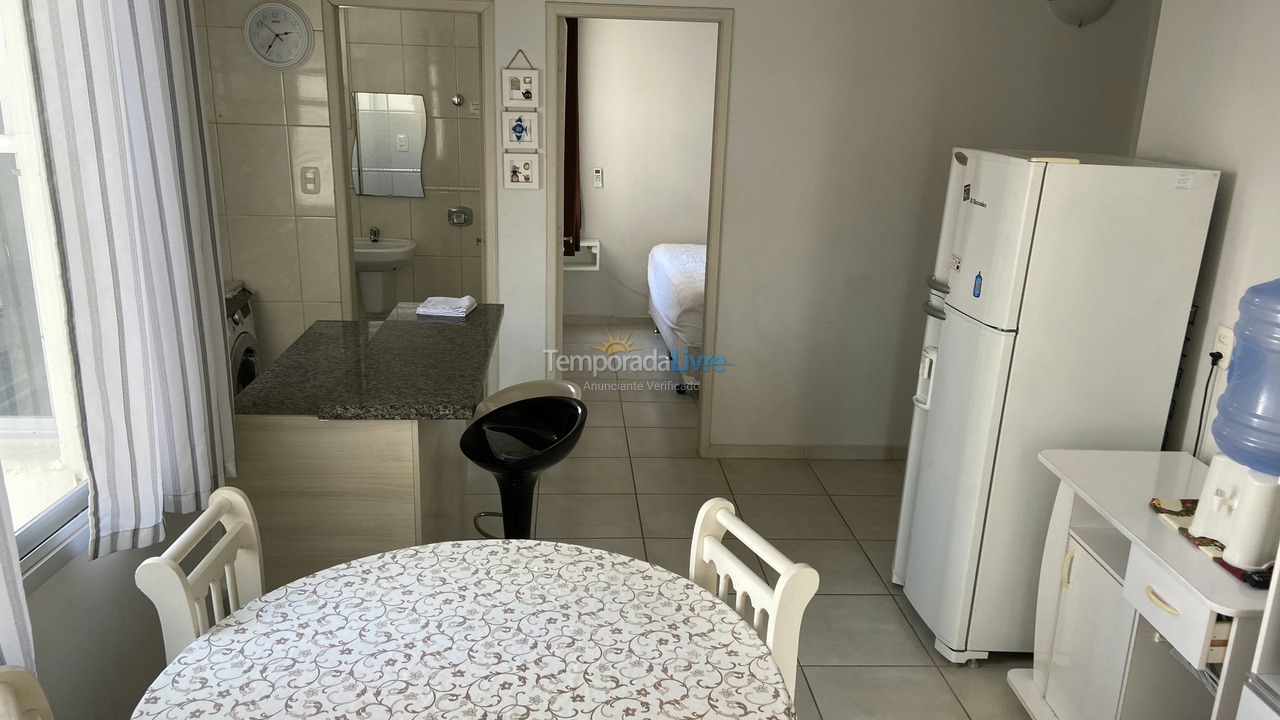 Apartamento para aluguel de temporada em Balneário Camboriú (Praia Central)