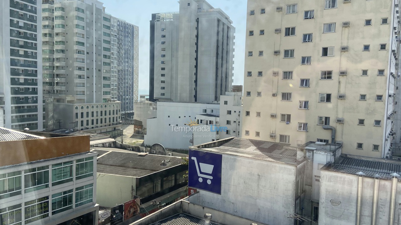 Apartamento para aluguel de temporada em Balneário Camboriú (Praia Central)