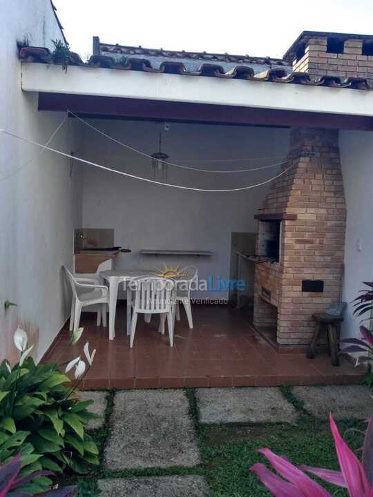 Casa para aluguel de temporada em Ubatuba (Lagoinha)