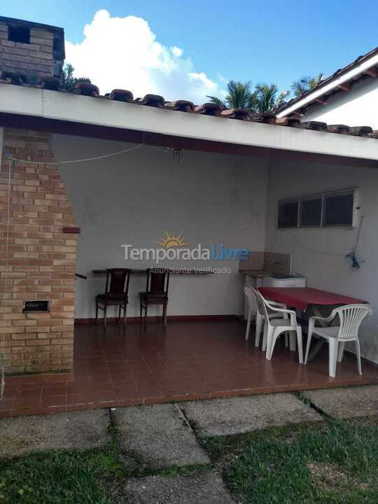 Casa para aluguel de temporada em Ubatuba (Lagoinha)