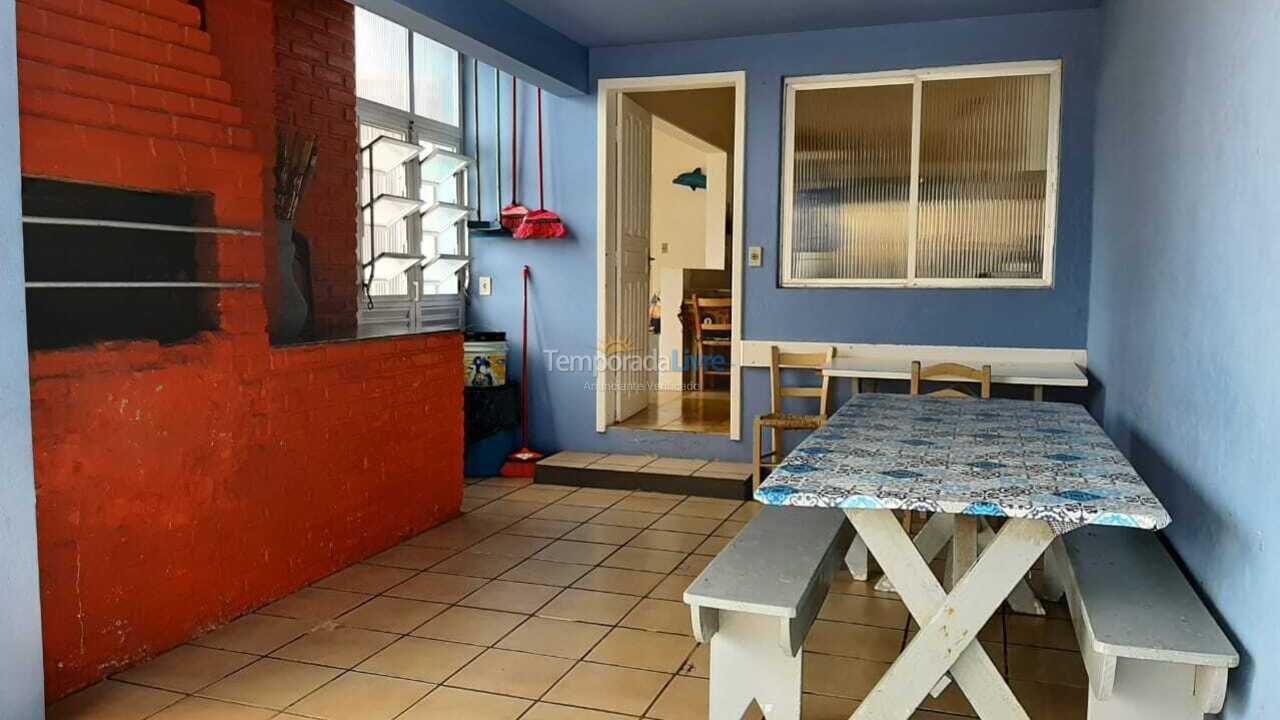 Casa para aluguel de temporada em Palhoça (Guarda do Embaú)