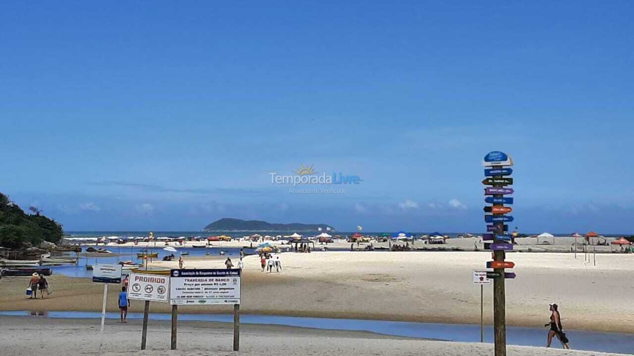 Casa para aluguel de temporada em Palhoça (Guarda do Embaú)
