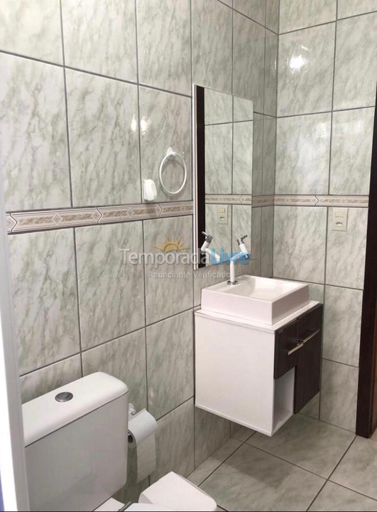 Casa para alquiler de vacaciones em Itapoá (Balneário Cambiju)