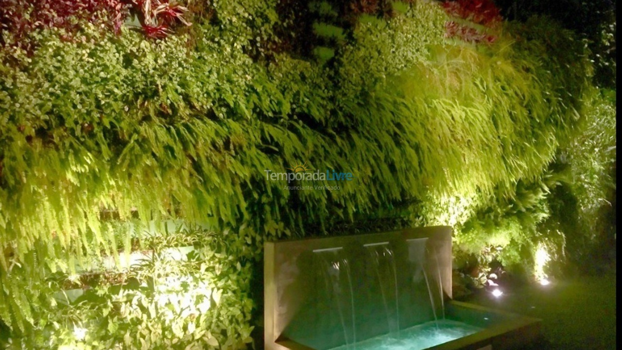 House for vacation rental in São Sebastião (Praia da Baleia)