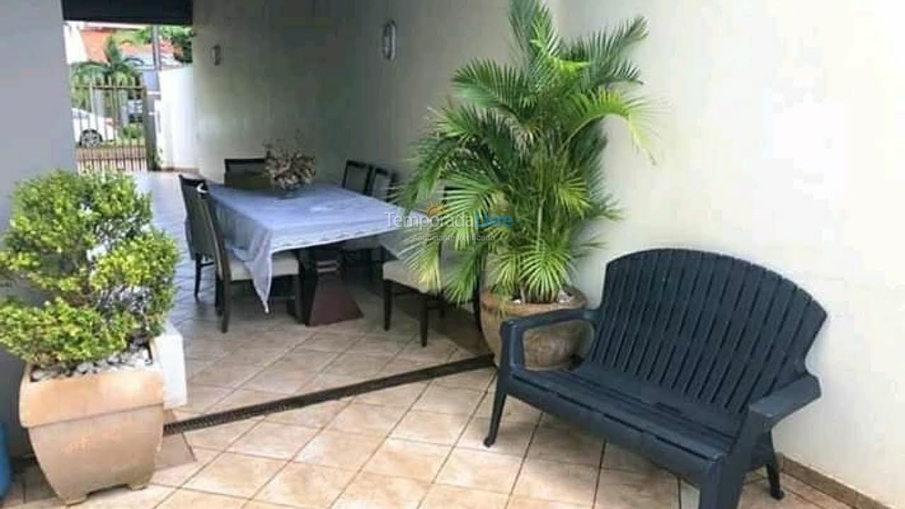 Casa para aluguel de temporada em Foz do Iguaçu (Jardim Iguacu)