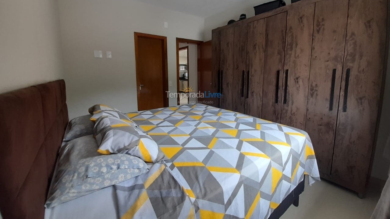 Casa para aluguel de temporada em Bombinhas (Praia de Zimbros)