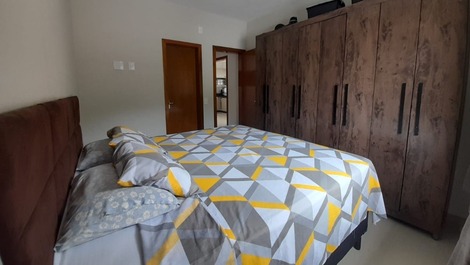 LINDA CASA EM BOMBINHAS