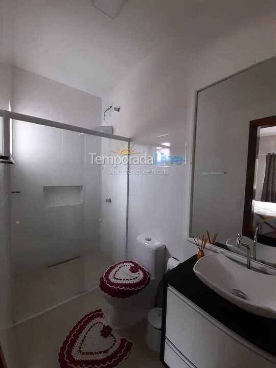 Casa para aluguel de temporada em Bombinhas (Praia de Zimbros)