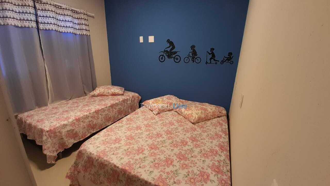 Casa para aluguel de temporada em Bombinhas (Praia de Zimbros)