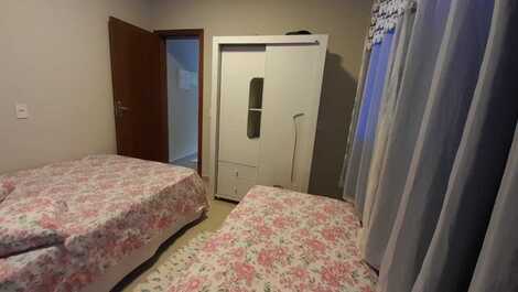 LINDA CASA EM BOMBINHAS