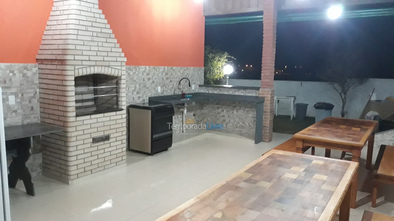 Granja para alquiler de vacaciones em Mairinque (Condomínio Porta do Sol)