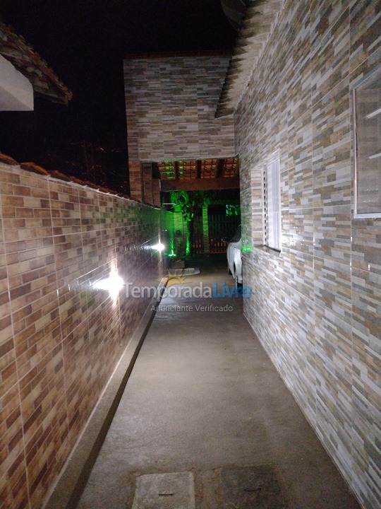 Casa para aluguel de temporada em Ilha Comprida (Balneário Mar E Sol)