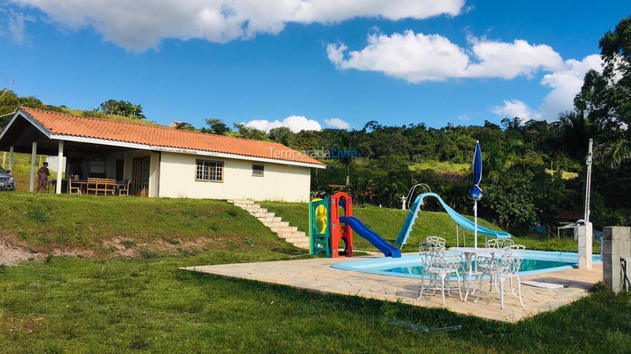 Granja para alquiler de vacaciones em Porangaba (Porangaba)