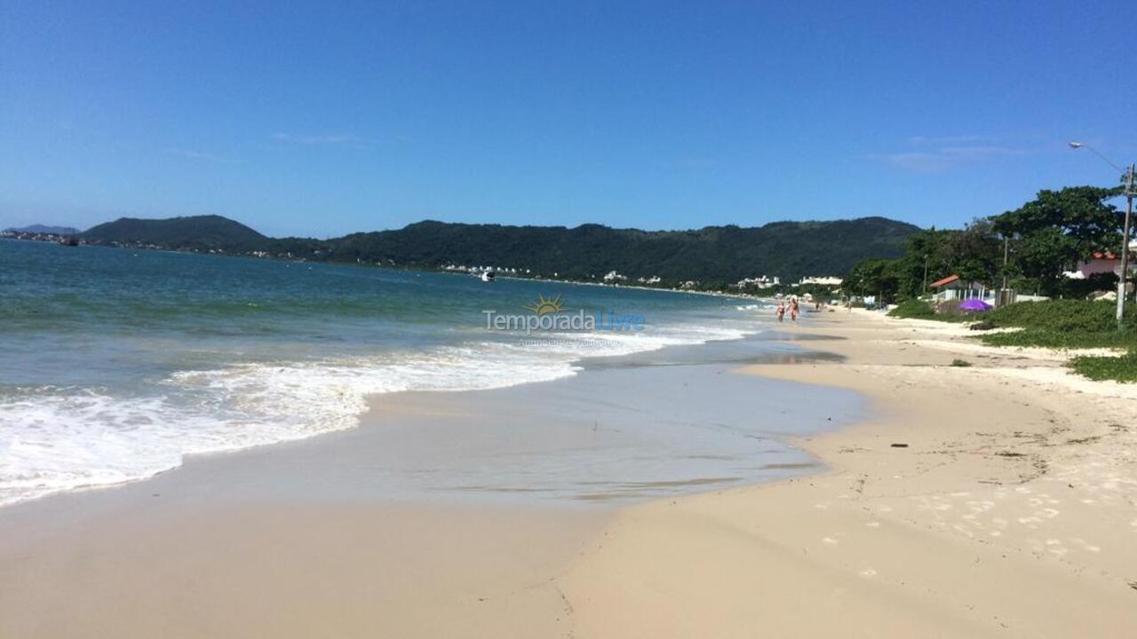 Apartamento para aluguel de temporada em Florianópolis (Cachoeira do Bom Jesus)