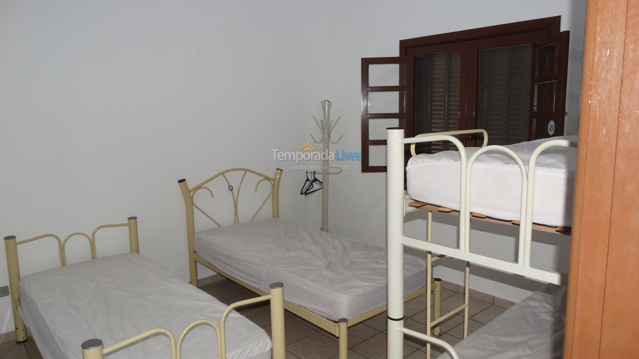 Casa para aluguel de temporada em Ubatuba (Lagoinha)