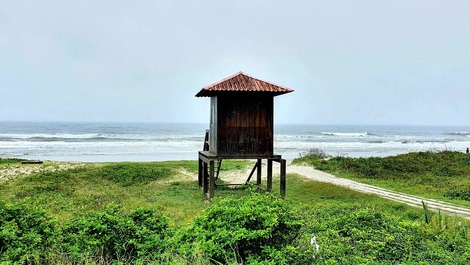 Apartment in Matinhos/PR, Balneário Ipacaraí overlooking the sea.