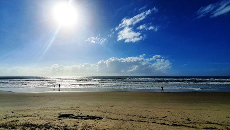 Apartment in Matinhos/PR, Balneário Ipacaraí overlooking the sea.