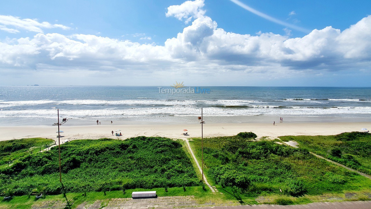 Apartment for vacation rental in Matinhos (Balneário Ipacaraí)