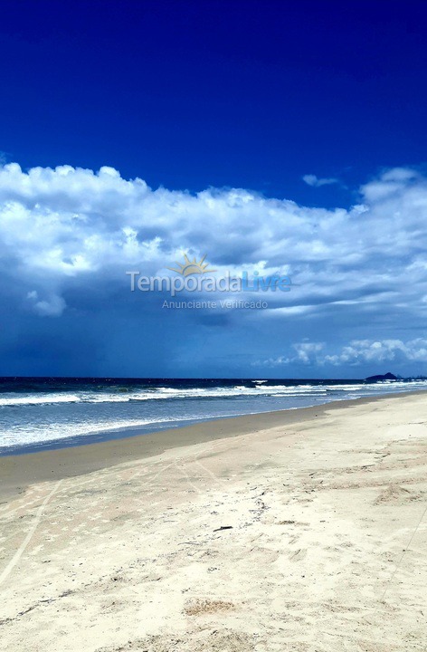 Apartment for vacation rental in Matinhos (Balneário Ipacaraí)