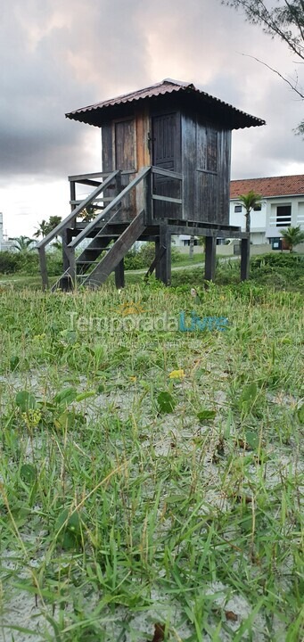 Apartment for vacation rental in Matinhos (Balneário Ipacaraí)