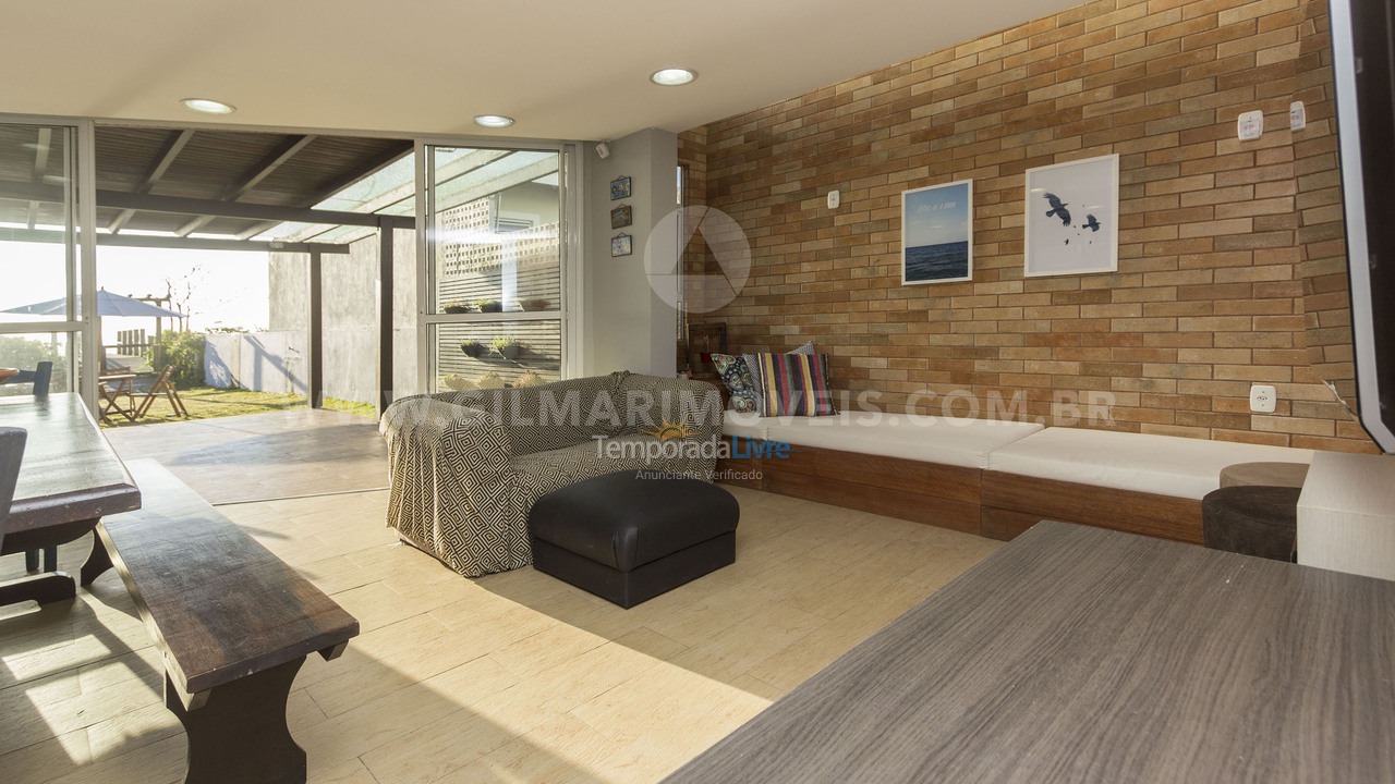 Casa para aluguel de temporada em Bombinhas (Canto Grande)