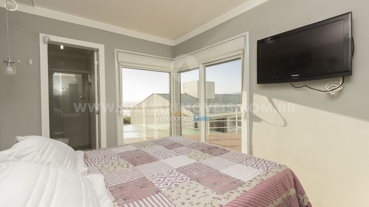 Casa para aluguel de temporada em Bombinhas (Canto Grande)